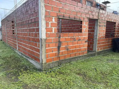 CASA EN VENTA EN EL PATO BERAZATEGUI