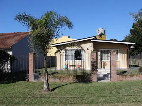 AV. 12  n° 2.217 Villa gesell