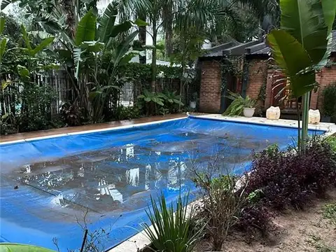 Casa en Venta con 3 cocheras