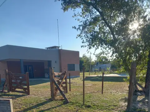 Casa quincho 1 dormitorio con piscina y parque!