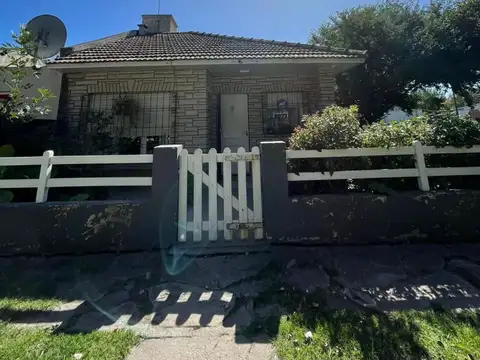 Casa - Venta - Argentina, Mar del Plata - Calle 10 2700