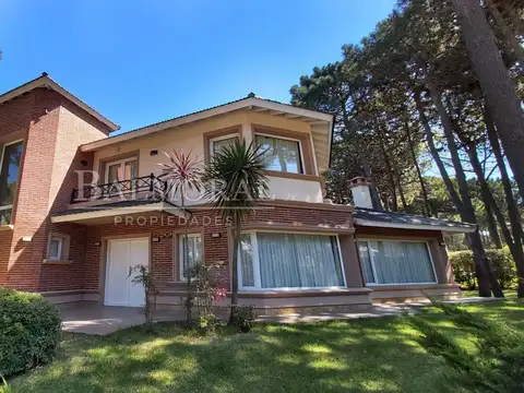 Casa en Alquiler - Zona Norte Tenis / REF: 8794