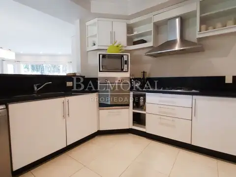 Casa en Alquiler - Zona Norte Tenis / REF: 8794