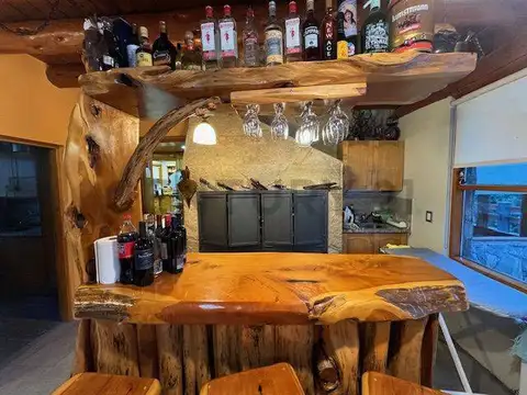 Casa 5 ambientes con 3 baños