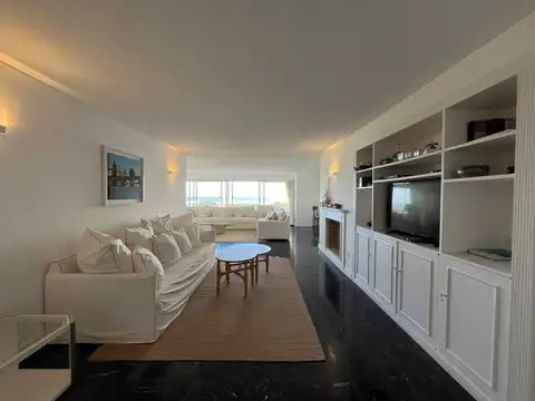 Departamento en Alquiler en Playa Brava, USD 20.000