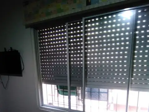 CASA EN BELLA VISTA. DOS DORMITORIOS.