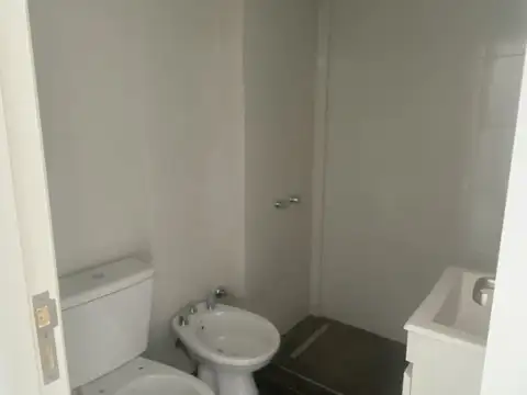 Venta. Monoambiente a estrenar. Lourdes.