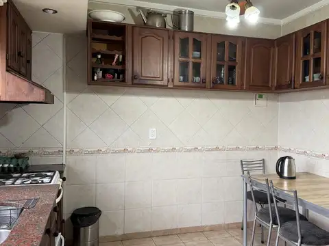 VENTA Departamento Versalles 4 ambientes COCHERA SUM piso alto-vista abierta-PERSIANAS-APTO CREDITO