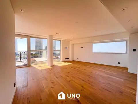 Av. Del Valle y Ov. Lagos - Amplio Dpto de 2 Dormitorios Externo. Cochera disponible.