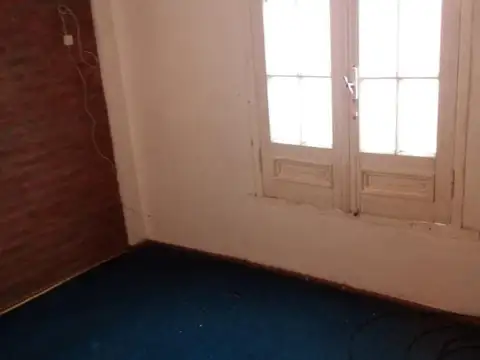 COMPLEJO DE 6 UNIDADES CON RENTA  