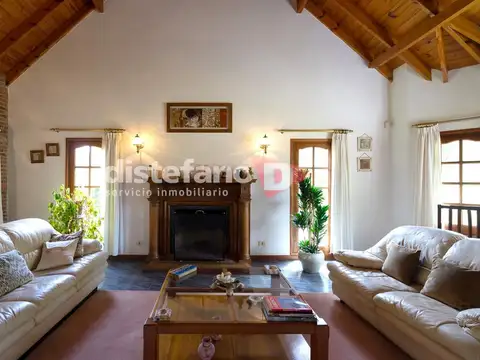 Casa 6 ambientes con 3 baños