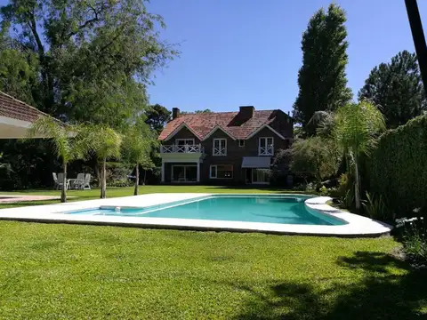 Casa en Venta en Santa Rita, USD 890.000