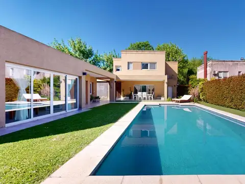 CASA COUNTRY LOS PILARES PILETA PARRILLA QUINCHO