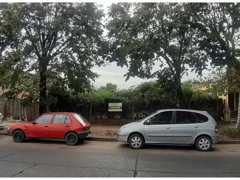 1000 M2 SOBRE CALLE RIVADAVIA  "ZONA DE FLUJO INTENSO DE PERSONAS Y VEHICULOS"