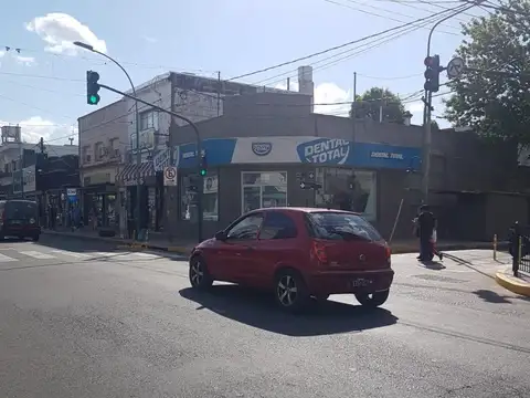 Local En Block - Seis Excelentes Locales Con Renta en Munro