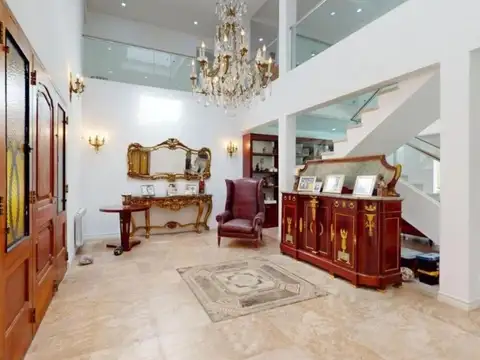 Casa en Alquiler de 5 dormitorios