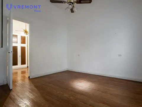 Depto Tipo Casa en Venta 80 años