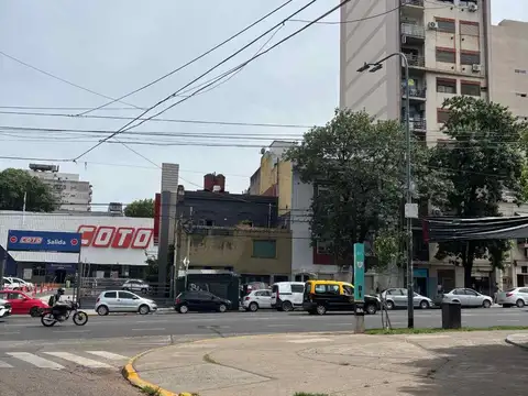 DEPARTAMENTO 2 AMB. TODA LUZ EN FLORES. IMPERDIBLE