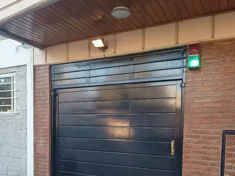 COCHERA MUY AMPLIA IDEAL CAMIONETA, AUTO GRANDE