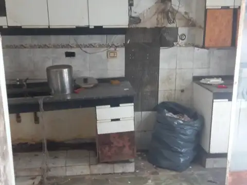 Depto Tipo Casa en Venta 50 años