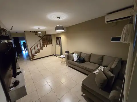 Depto Tipo Casa en Venta con 1 cocheras