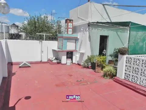 Casa 5 ambientes con 1 baño