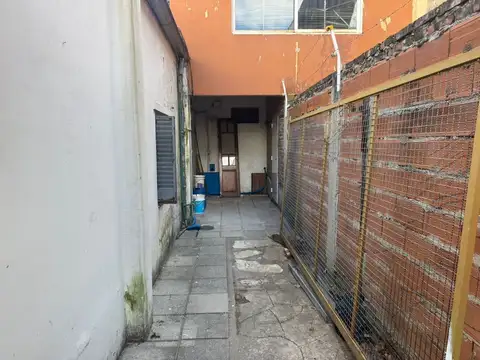 Local en Venta en Bernal, USD 120.000