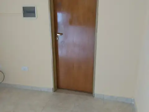 Departamento en Alquiler en Ramos Mejia, $ 450.000