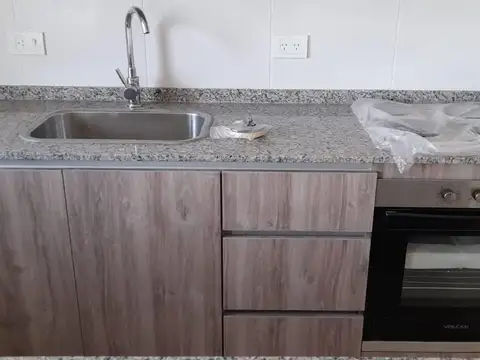 CON RENTA - 3 AMBIENTES DE 70 m2 EXCELENTES TERMINACIONES