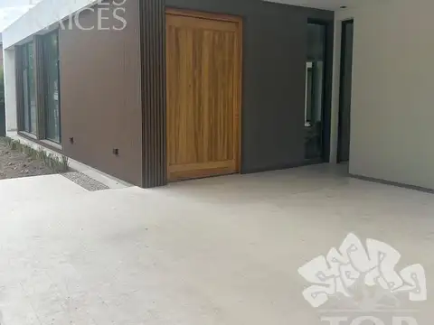 Casa en Alquiler de 3 dormitorios