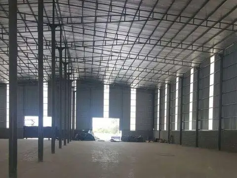 Galpon en Alquiler 40  mts Frente