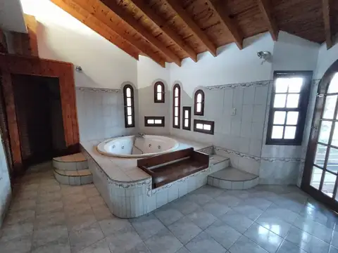 Avenida Adolfo Alsina 100