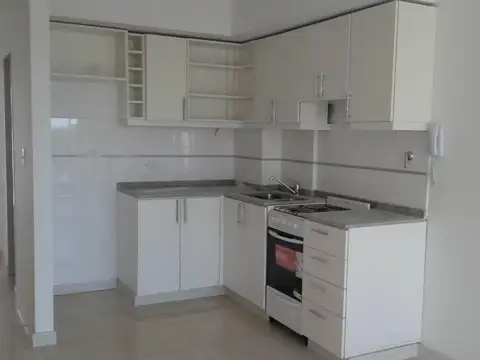 Departamento en Alquiler en Villa Ballester, $ 550.000