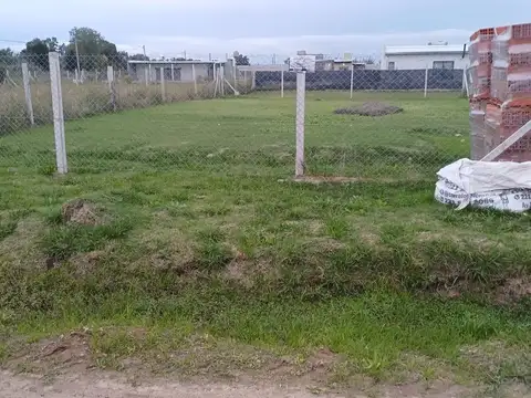 LOTE EN VENTA BARRIO SEMICERRADO ARANA