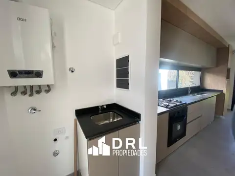 Casa 6 ambientes con 3 baños