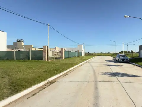 LOTE / VENTA / BELLA ITALIA / ENTORNO FAMILIAR