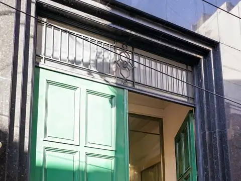 Presidente José Evaristo Uriburu 300