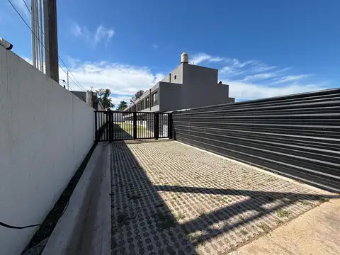 Av. Angel T de Alvear al 2300