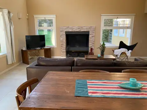 Casa en Venta en Carilo, USD 245.000