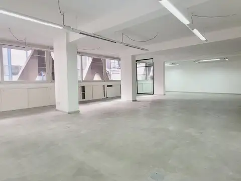 Oficina 5 ambientes con 3 baños