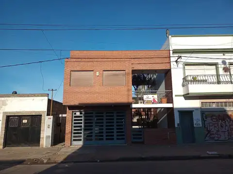 Casa en Venta en La Plata [Cod: 161-13625]