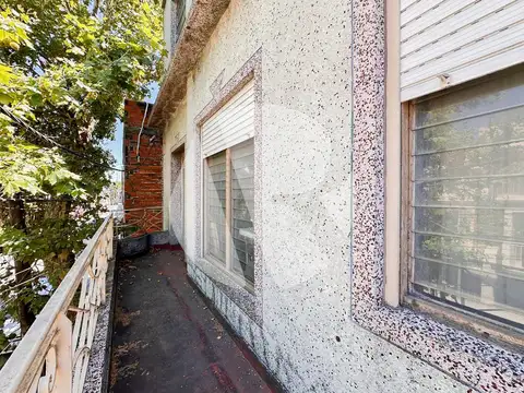 Casa   Dos Locales en Villa Bernardo Monteagudo