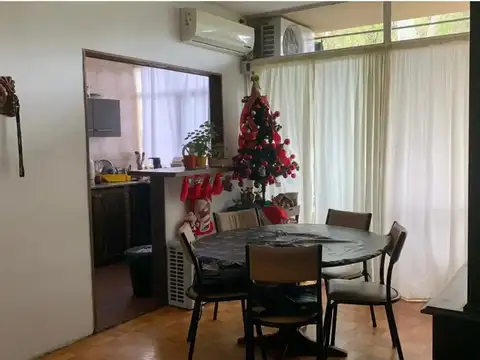 Av Wernicke 749 2800, Piso 3