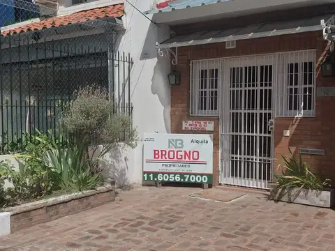 Depto Tipo Casa en Alquiler de 2 ambientes