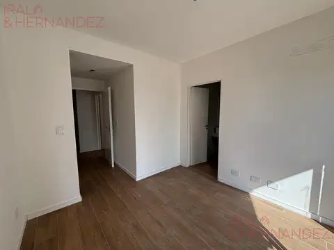 Departamento en Alquiler con 1 cocheras