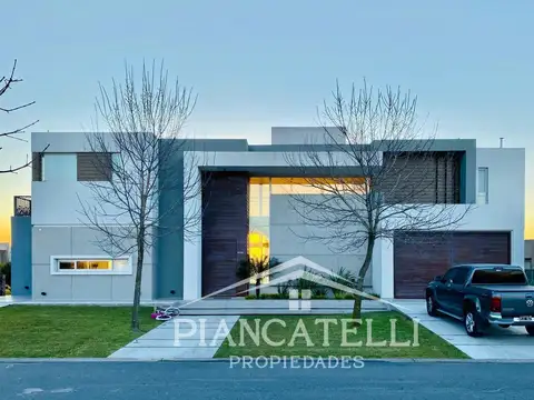 VENTA DE CASA EN ENTA EN TERRAVISTA