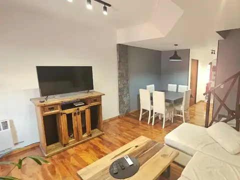 VENTA TRIPLEX 4 AMBIENTES PATIO COCHERA Villa Sarmiento