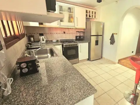 VENTA TRIPLEX 4 AMBIENTES PATIO COCHERA Villa Sarmiento