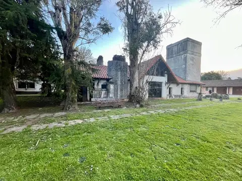 Casa quinta de 7.454 M2 en 2 fracciones, juntas o separadas