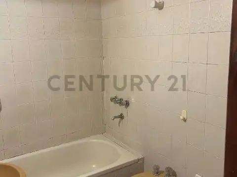 Uriarte 2100, Piso 5